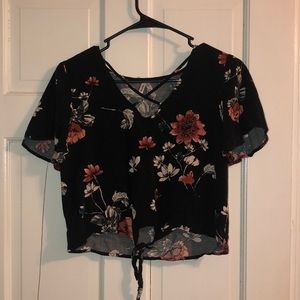 Black floral crop top